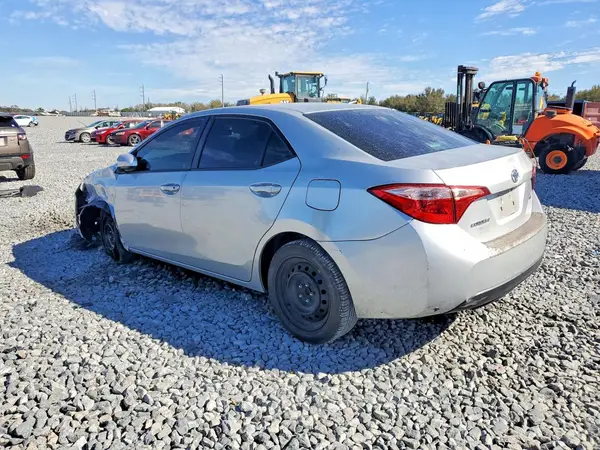 5YFBURHE1HP704419 2017 TOYOTA COROLLA - Image 2