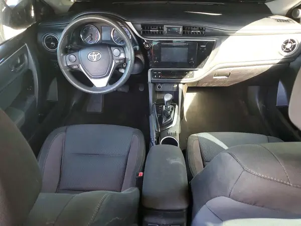 5YFBURHE1HP704419 2017 TOYOTA COROLLA - Image 8