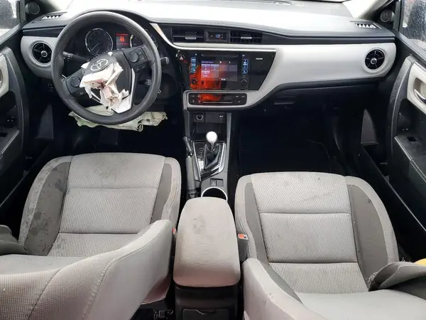 5YFBURHE1HP704453 2017 TOYOTA COROLLA - Image 8