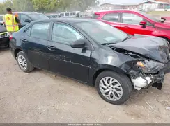 5YFBURHE1HP704565 2017 TOYOTA COROLLA
