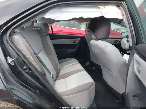 5YFBURHE1HP704565 2017 TOYOTA COROLLA - Image 8