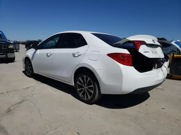 5YFBURHE1HP704629 2017 TOYOTA COROLLA - Image 2