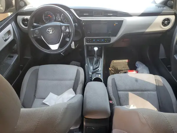 5YFBURHE1HP704680 2017 TOYOTA COROLLA - Image 8