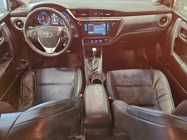 5YFBURHE1HP705120 2017 TOYOTA COROLLA - Image 8