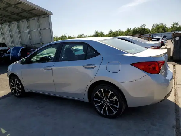 5YFBURHE1HP708387 2017 TOYOTA COROLLA - Image 2