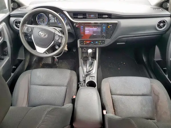 5YFBURHE1HP708437 2017 TOYOTA COROLLA - Image 8
