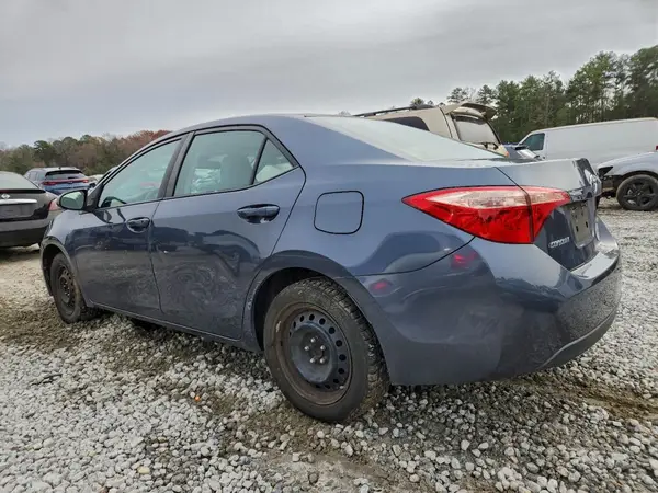 5YFBURHE1HP708681 2017 TOYOTA COROLLA - Image 2