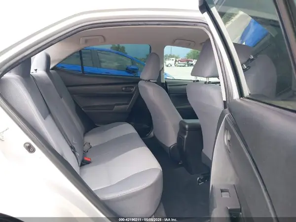 5YFBURHE1HP710883 2017 TOYOTA COROLLA - Image 8