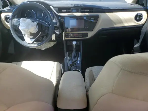 5YFBURHE1HP711774 2017 TOYOTA COROLLA - Image 8