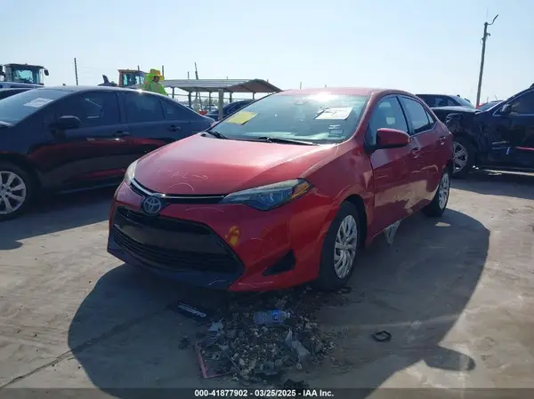5YFBURHE1HP711919 2017 TOYOTA COROLLA - Image 2