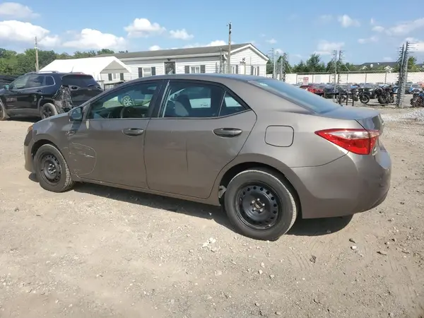 5YFBURHE1HP712312 2017 TOYOTA COROLLA - Image 2