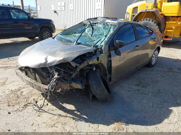 5YFBURHE1HP720054 2017 TOYOTA COROLLA - Image 2