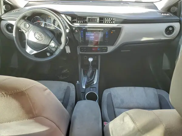 5YFBURHE1HP722001 2017 TOYOTA COROLLA - Image 8