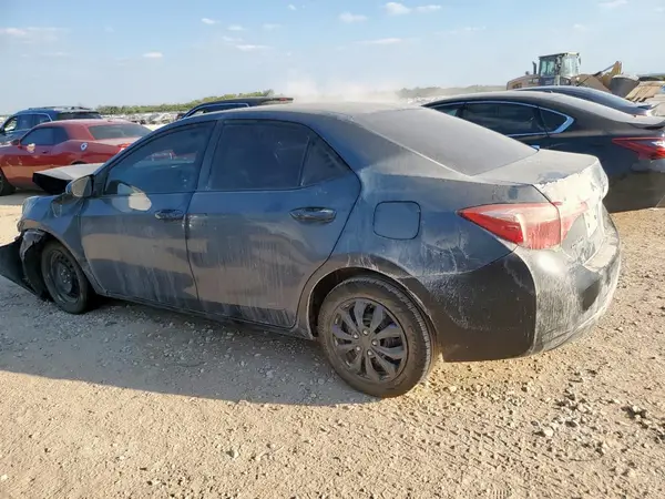 5YFBURHE1HP722080 2017 TOYOTA COROLLA - Image 2