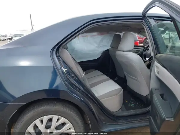 5YFBURHE1HP722144 2017 TOYOTA COROLLA - Image 8