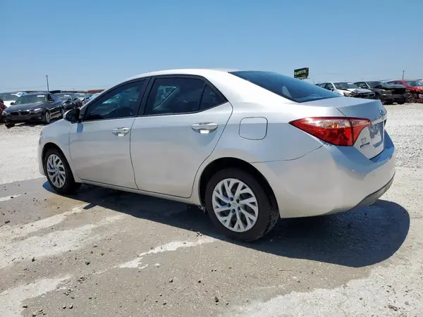5YFBURHE1HP723486 2017 TOYOTA COROLLA - Image 2