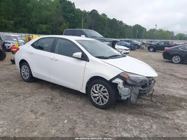 5YFBURHE1HP724007 2017 TOYOTA COROLLA - Image 1