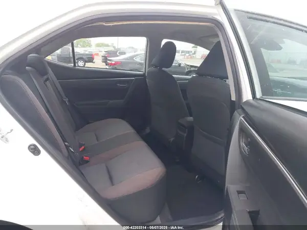 5YFBURHE1HP724007 2017 TOYOTA COROLLA - Image 8