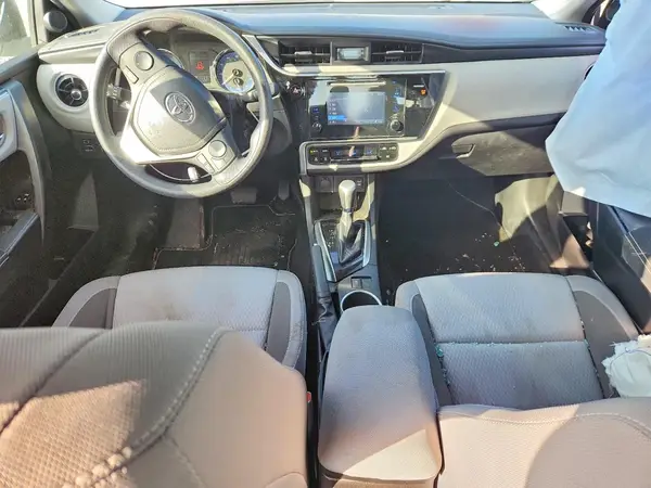 5YFBURHE1HP724024 2017 TOYOTA COROLLA - Image 8