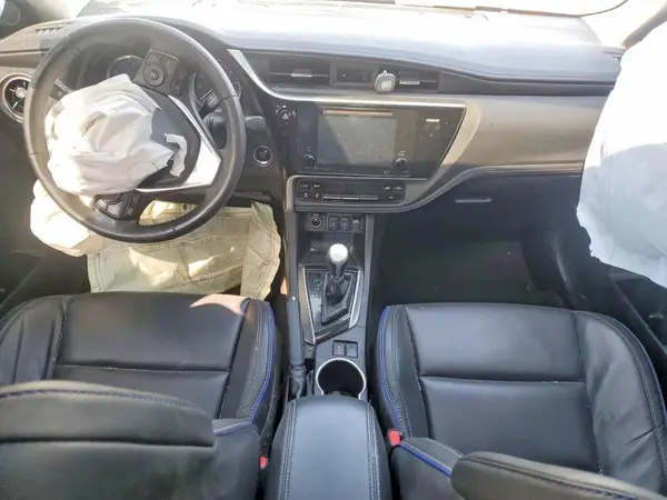 5YFBURHE1HP725304 2017 TOYOTA COROLLA - Image 8