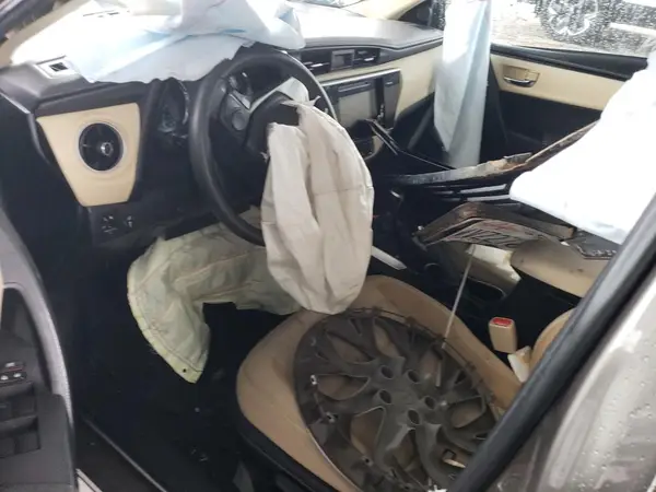 5YFBURHE1HP725352 2017 TOYOTA COROLLA - Image 8