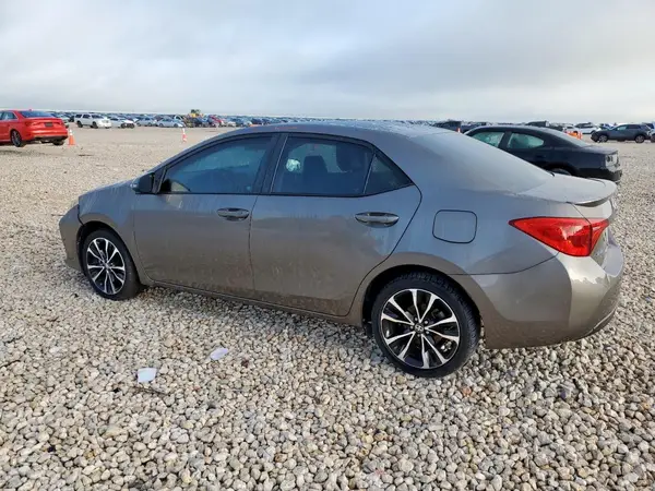 5YFBURHE1HP726873 2017 TOYOTA COROLLA - Image 2