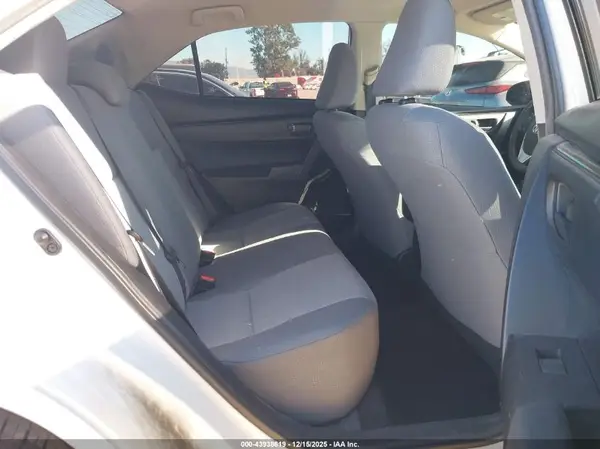 5YFBURHE1HP728381 2017 TOYOTA COROLLA - Image 8