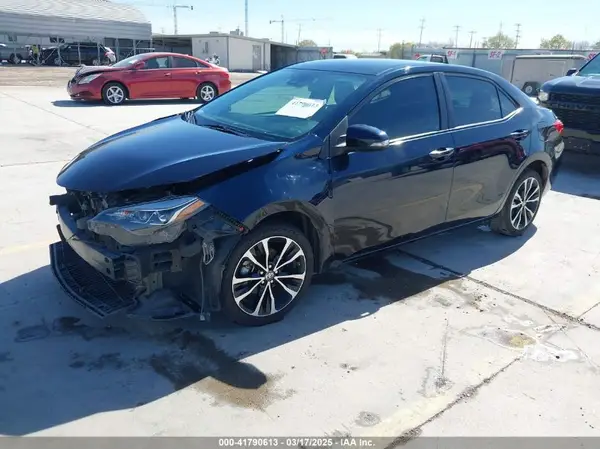 5YFBURHE1HP729532 2017 TOYOTA COROLLA - Image 2