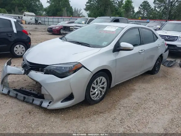 5YFBURHE1HP729692 2017 TOYOTA COROLLA - Image 2