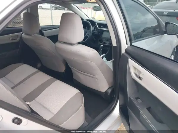 5YFBURHE1HP729692 2017 TOYOTA COROLLA - Image 8
