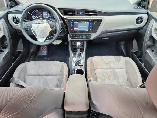 5YFBURHE1HP729823 2017 TOYOTA COROLLA - Image 8
