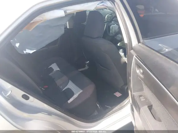 5YFBURHE1HP730096 2017 TOYOTA COROLLA - Image 8