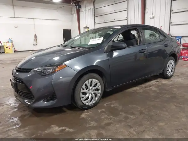 5YFBURHE1HP730275 2017 TOYOTA COROLLA - Image 2