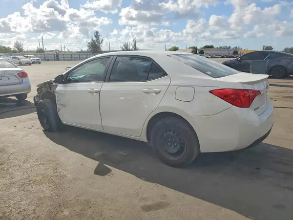 5YFBURHE1HP730289 2017 TOYOTA COROLLA - Image 2