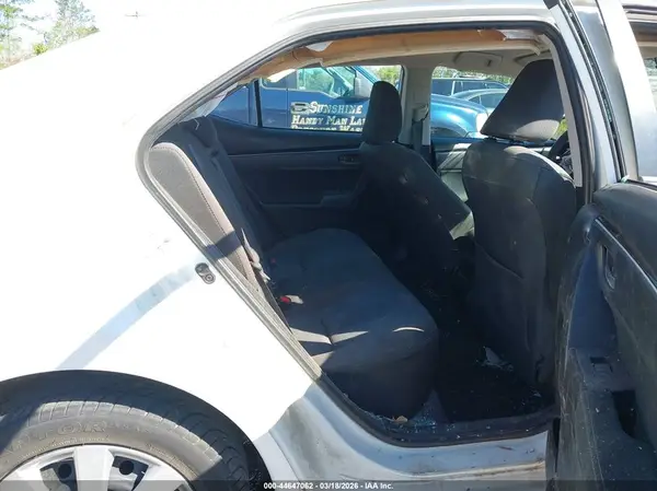 5YFBURHE1HP730597 2017 TOYOTA COROLLA - Image 8