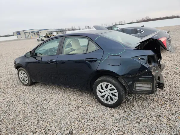 5YFBURHE1HP731619 2017 TOYOTA COROLLA - Image 2