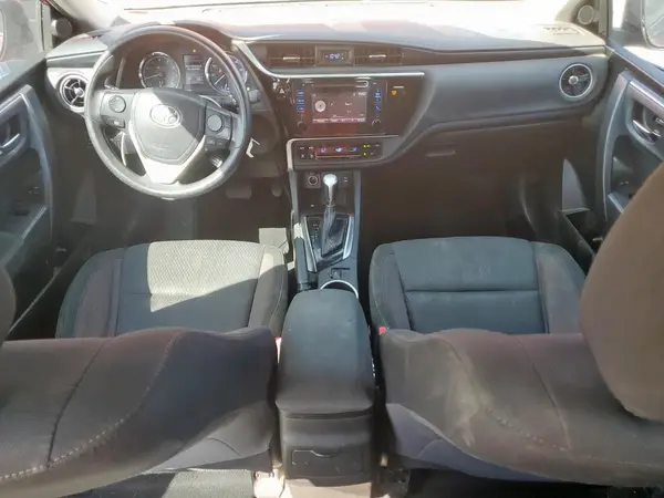 5YFBURHE1HP734827 2017 TOYOTA COROLLA - Image 8