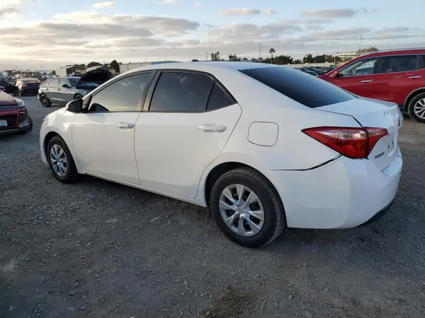 5YFBURHE1HP736013 2017 TOYOTA COROLLA - Image 2