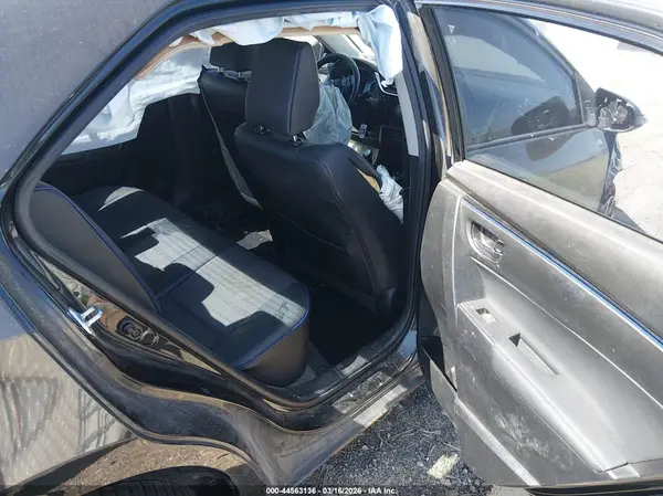 5YFBURHE1HP737064 2017 TOYOTA COROLLA - Image 8