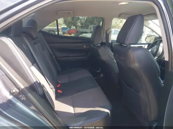 5YFBURHE1HP737677 2017 TOYOTA COROLLA - Image 8