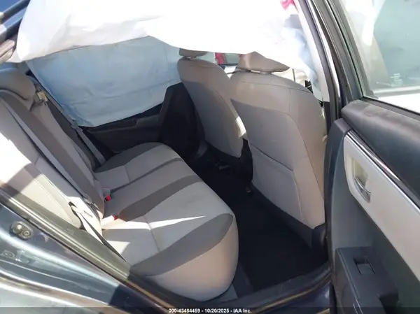 5YFBURHE1JP739547 2018 TOYOTA COROLLA - Image 8