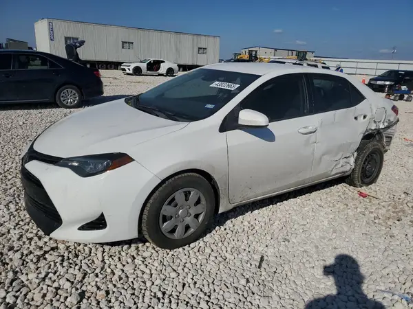 5YFBURHE1JP740472 2018 TOYOTA COROLLA - Image 1