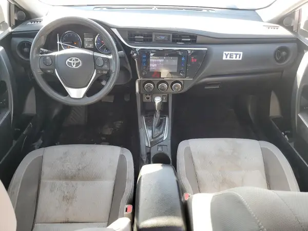 5YFBURHE1JP740472 2018 TOYOTA COROLLA - Image 8