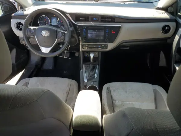 5YFBURHE1JP740777 2018 TOYOTA COROLLA - Image 8