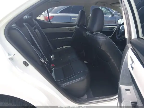 5YFBURHE1JP741315 2018 TOYOTA COROLLA - Image 8