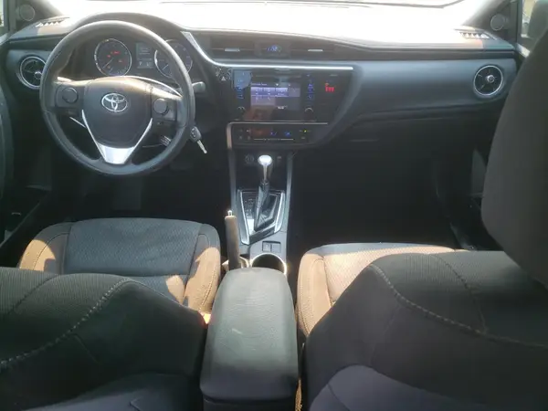 5YFBURHE1JP742173 2018 TOYOTA COROLLA - Image 8