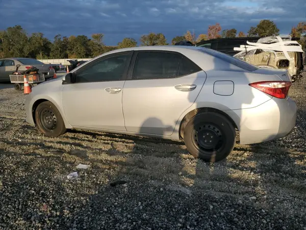5YFBURHE1JP743663 2018 TOYOTA COROLLA - Image 2