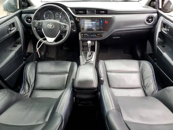 5YFBURHE1JP744084 2018 TOYOTA COROLLA - Image 8