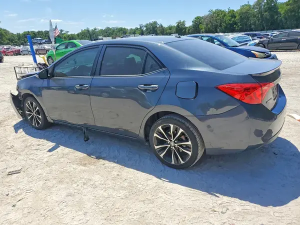 5YFBURHE1JP747826 2018 TOYOTA COROLLA - Image 2