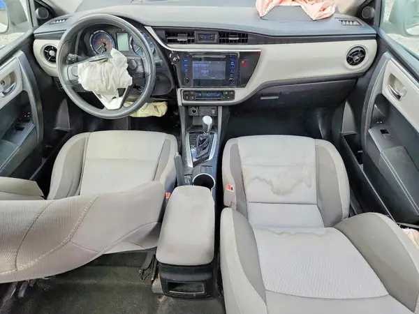 5YFBURHE1JP750161 2018 TOYOTA COROLLA - Image 8